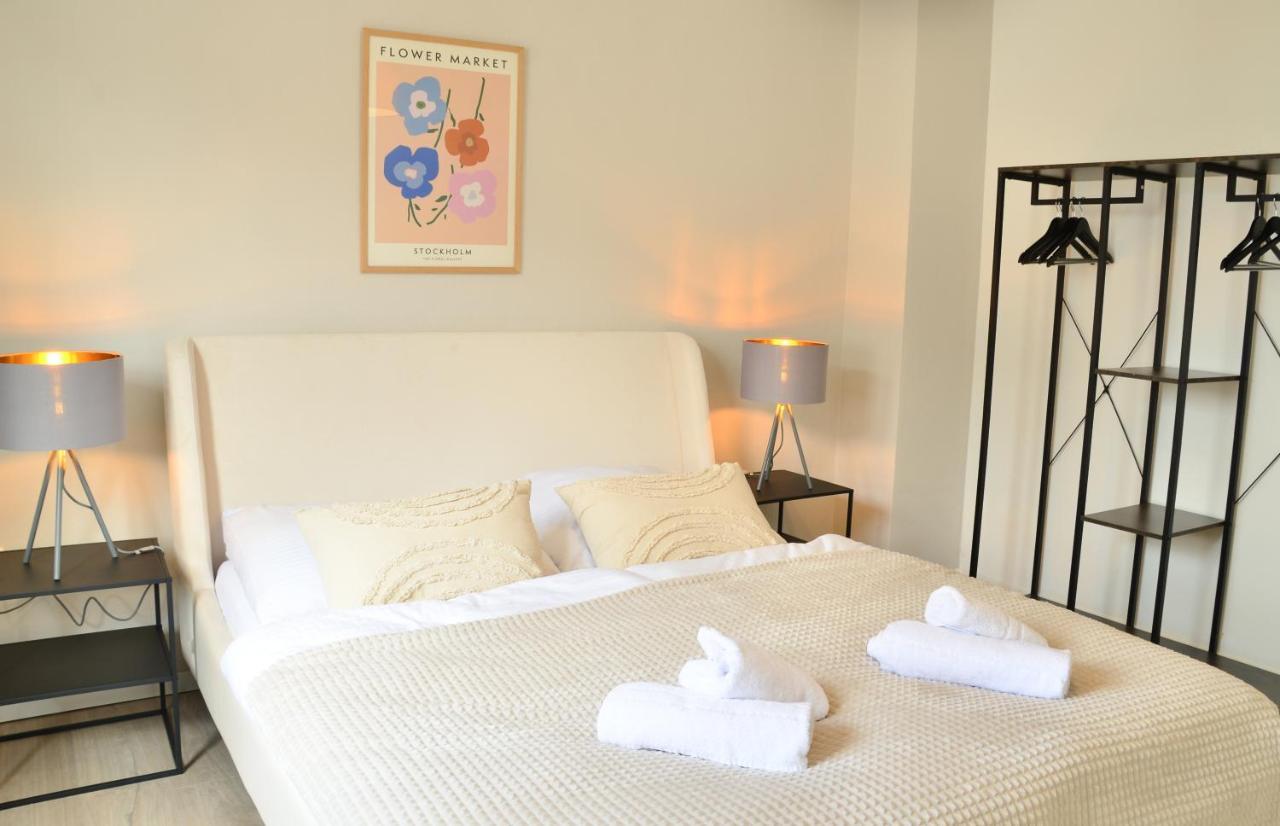 Milpau Bottrop 2 - Modernes Und Zentrales Premium-Apartment Fuer 4 Personen Mit Queensize-Bett Und Einzelbetten - Netflix, Nespresso Und Smart-Tv 外观 照片